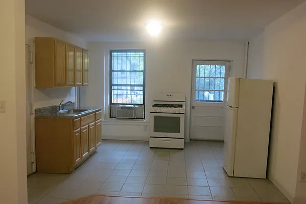 Rented by Realty Collective | media 4