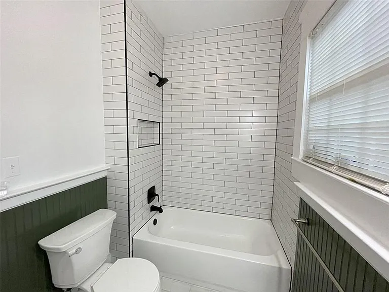 1193 Mansfield Ave NE — Photo 18