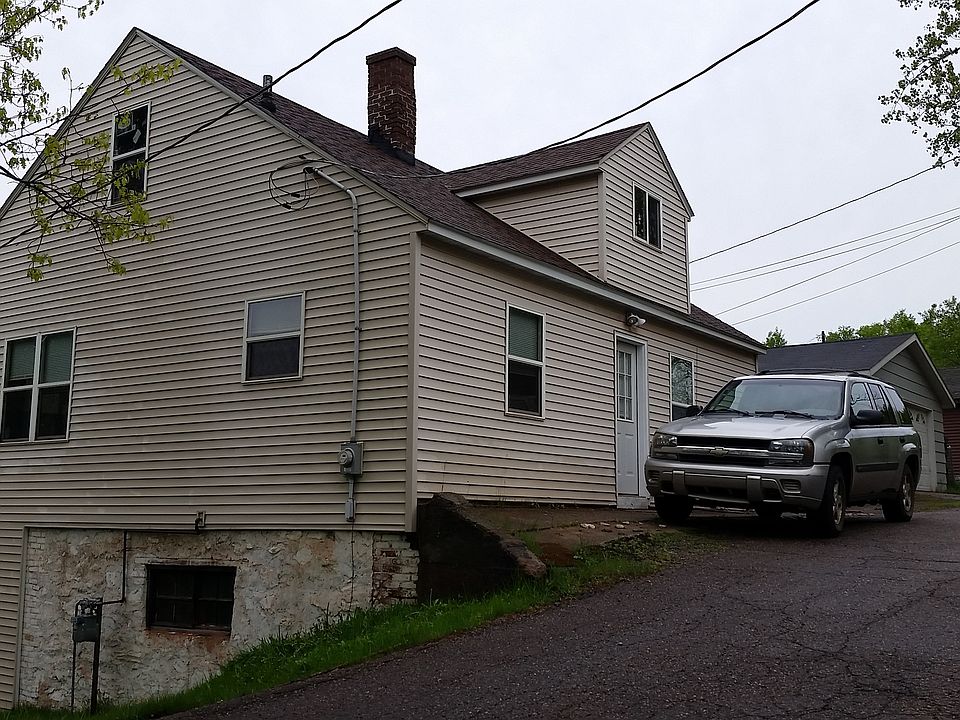 1st image of 126 1/2 E Lincoln St