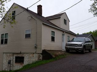 126 1/2 E Lincoln St, Negaunee, MI 49866