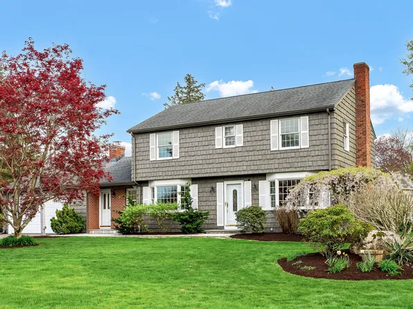 16 Deer Ledge Lane, Wethersfield, CT 06109