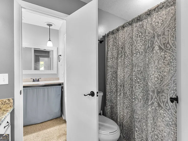 143 Twiggs Cor — Photo 17
