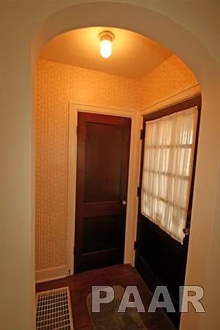 606 E Corrington Ave photo 1