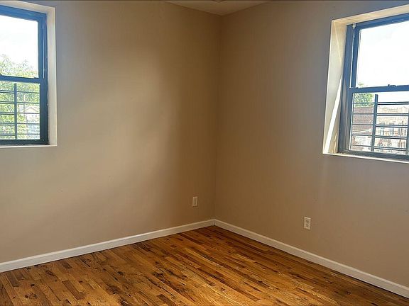 2nd image of 969 18th Ave #U-203