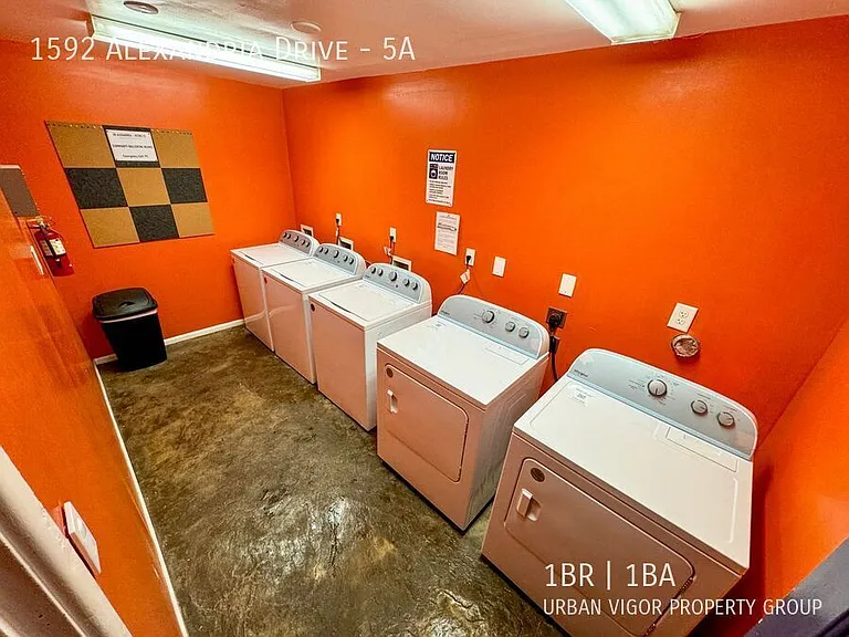1592 Alexandria Dr #5A — Photo 19