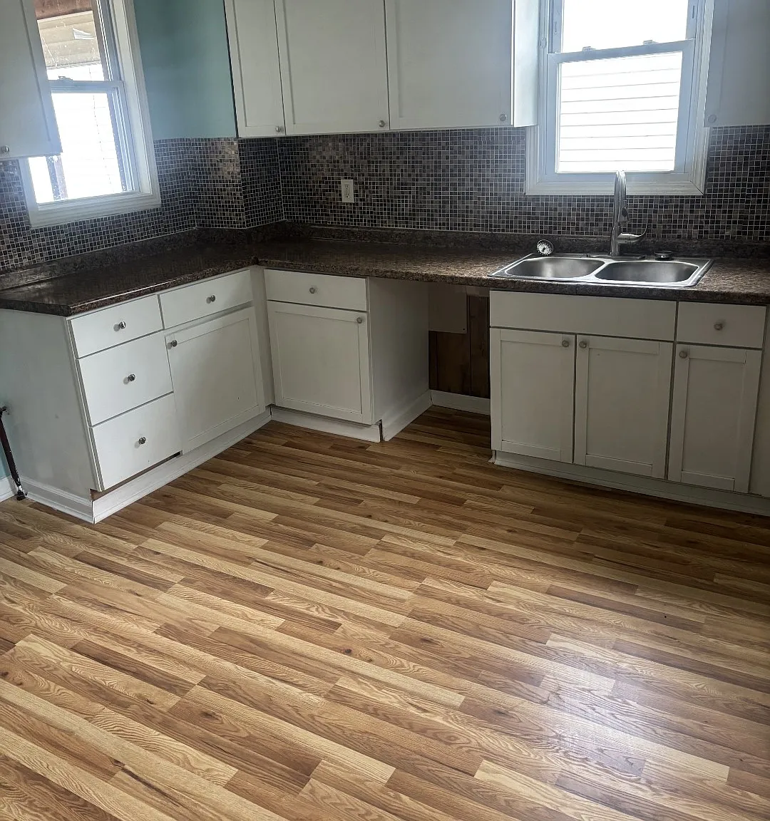 4 bed, 1.5 bath, 1800 sqft, $1,899 — Photo 1