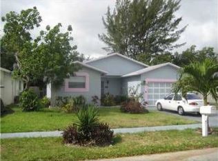 2444 Raliegh St, Fort Lauderdale, FL 33020
