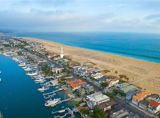 1135 E Balboa Blvd, Newport Beach, CA 92661