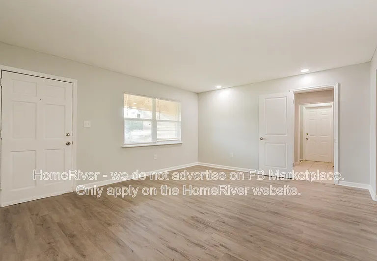 1705 Glendale Rd — Photo 2