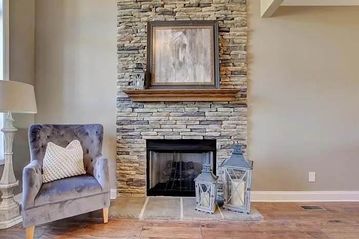 1019 Barnhill Rd — Photo 3