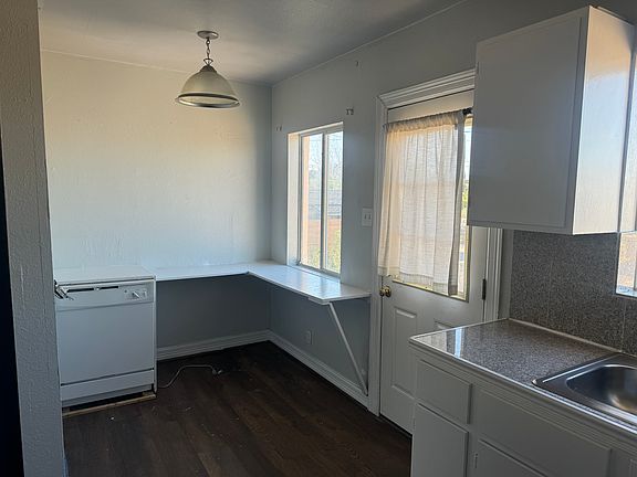 5th image of 2313 N Ochoa St