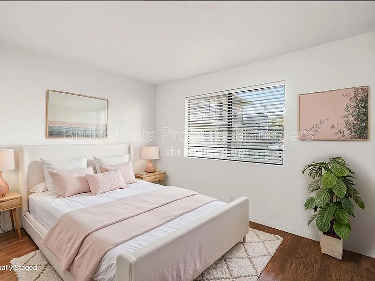 5750 Friars Rd #204 — Photo 27