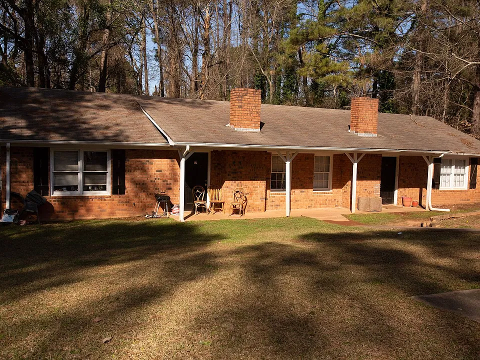 140 Ramble Hills Cir
