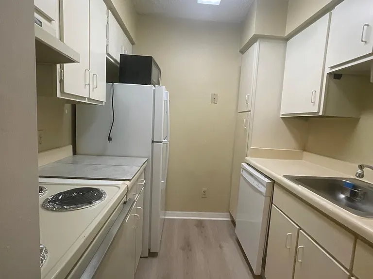 375 Wymore Rd #202 — Photo 11