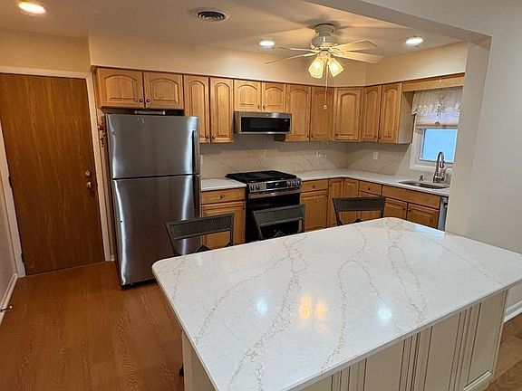 3rd image of 28 Caldwell Drive