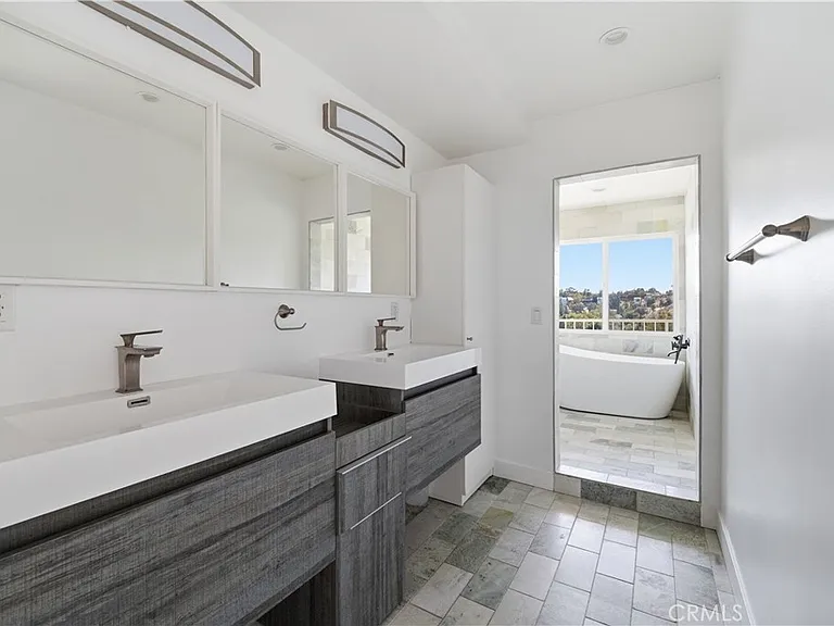 5035 Escobedo Dr — Photo 30