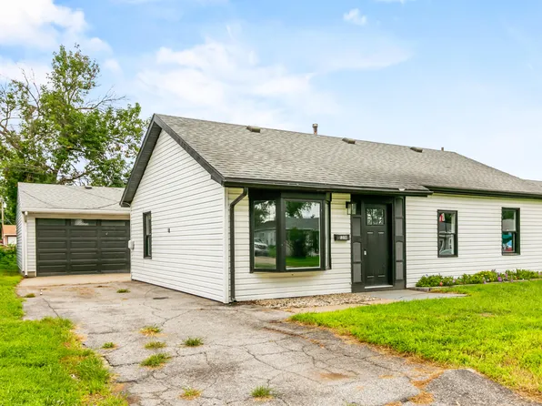 1318 Lindwood Dr, Carter Lake, IA 51510