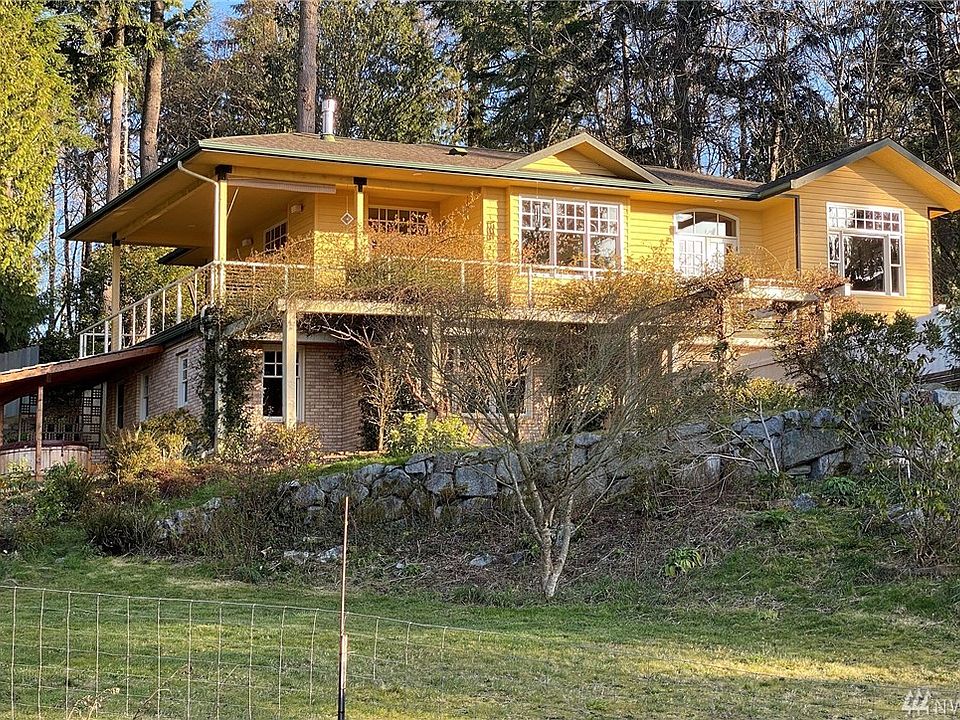 Look at the afternoon light on this lovely western-facing gem!