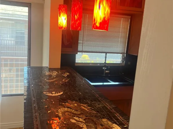 640 Elm Ave APT 21, Long Beach, CA 90802