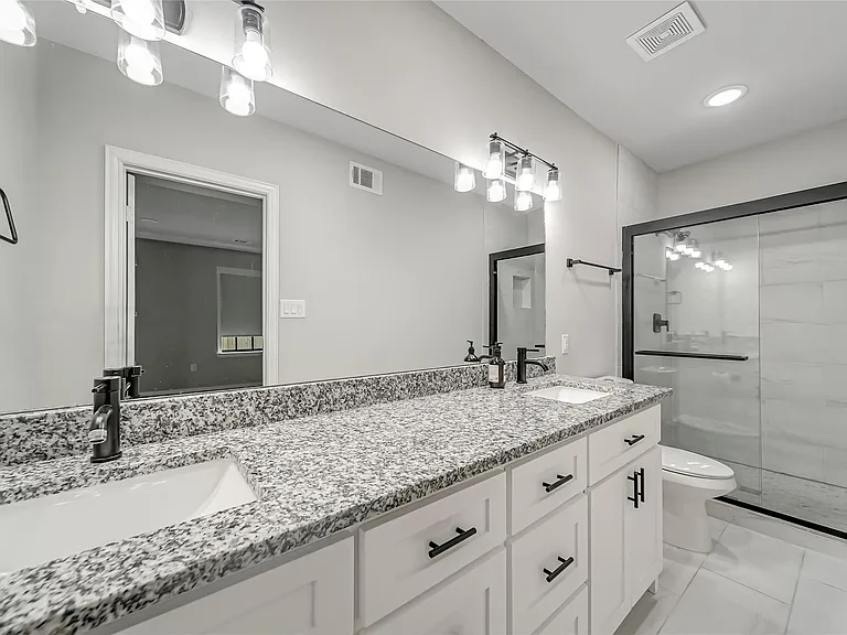 7312 Main St — Photo 11