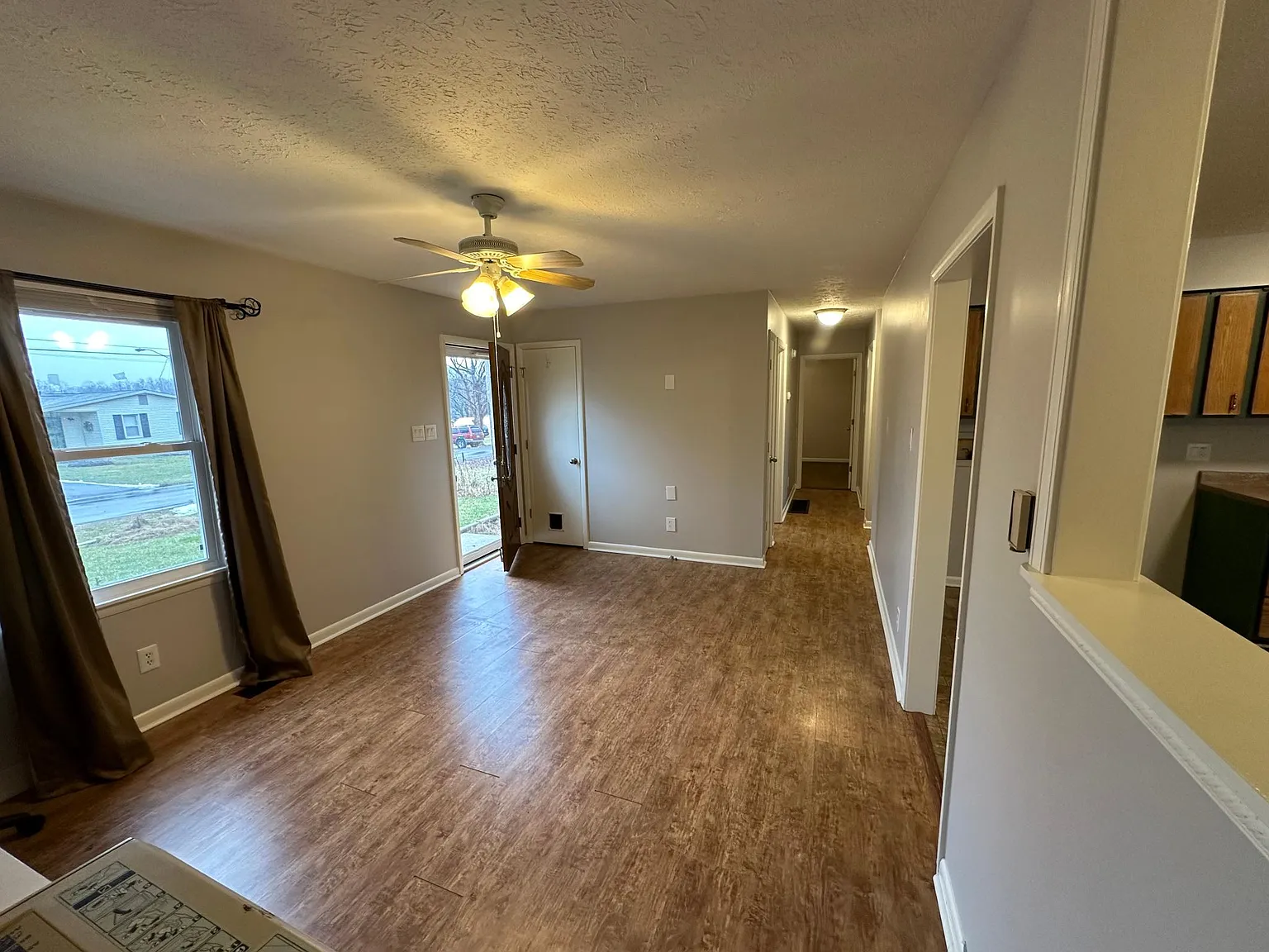 3 bed, 1008 sqft, $1,653 — Photo 4