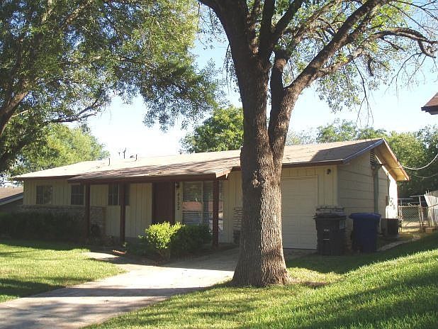 1st image of 4522 Clear Spring Dr