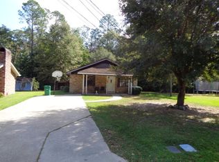 1906 Adcox Rd, Picayune, MS 39466