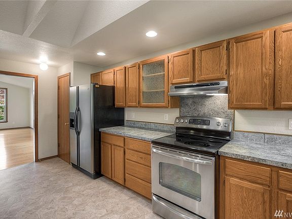 4th image of 8125 12th Ct SE