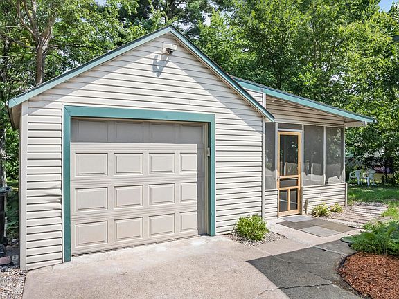 3rd image of 539 Brisbin St
