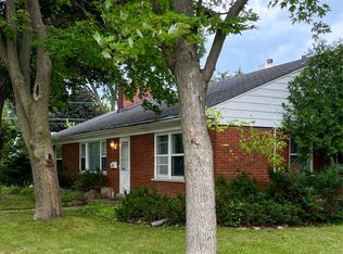 1934 Midland Ave, Highland Park, IL 60035