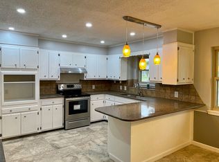19705 Persimmon Ln, Tecumseh, OK 74873