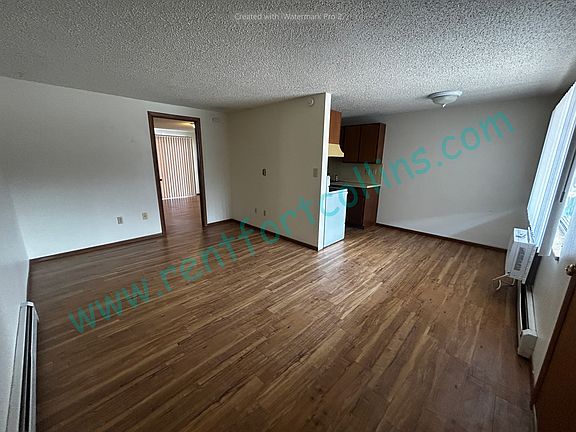 4th image of 570 W 10th St