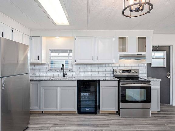 2nd image of 14730 Constitution Way