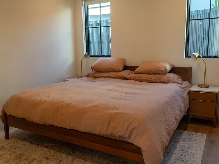 2nd Floor - King Bed