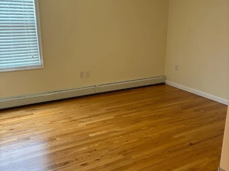 38 Henry St #A — Photo 25