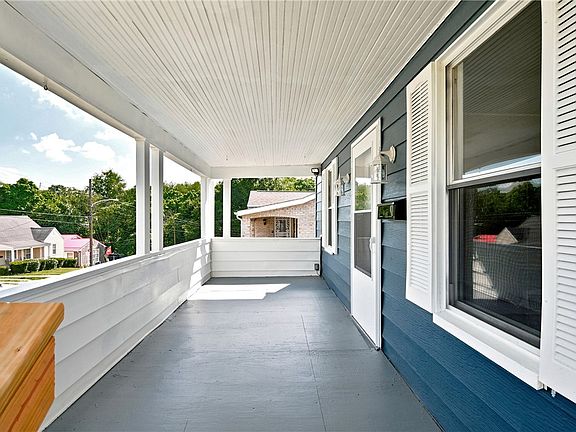 3rd image of 1824 Polk St