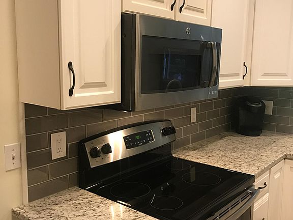 Newly Remodeled Kitchen 