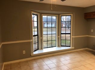 4555 Winter Park Dr, Memphis, TN 38141