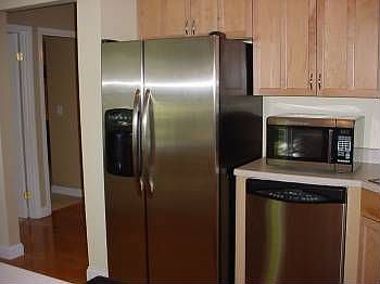 5th image of 948 Colony Lake Dr