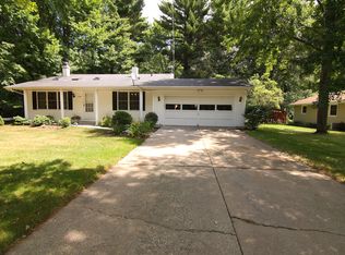 1038 Harwood Ave, Green Bay, WI 54313
