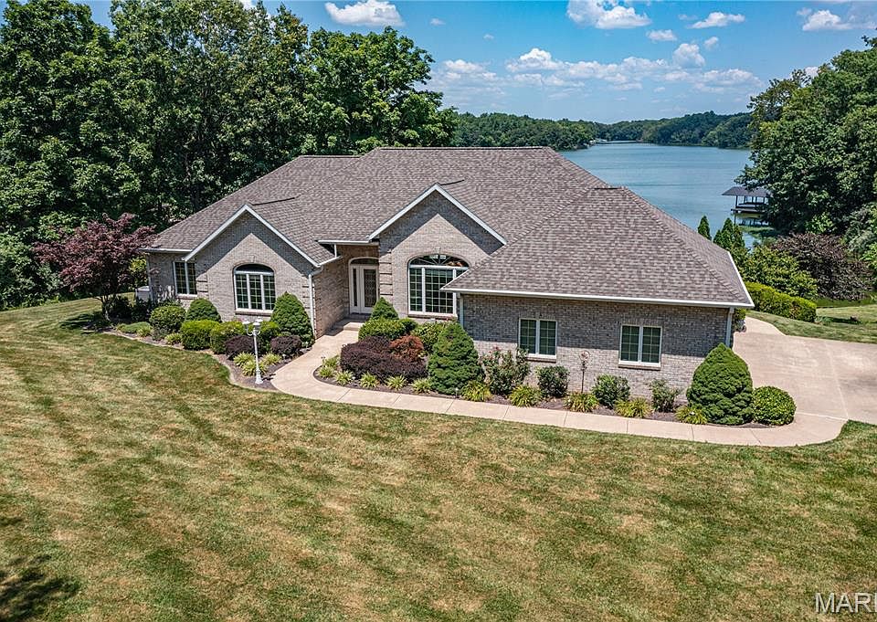 1st image of 2928 Lakewood Dr
