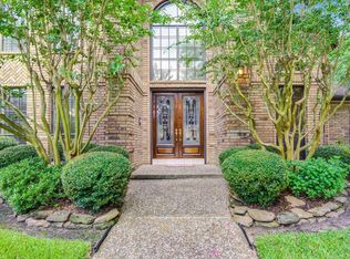 15707 Pinewood Cove Dr, Houston, TX 77062