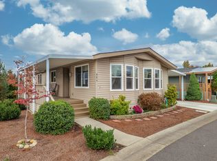 888 SW Kings Way, Grants Pass, OR