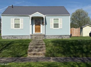 709 S 2nd St, Elizabethton, TN 37643