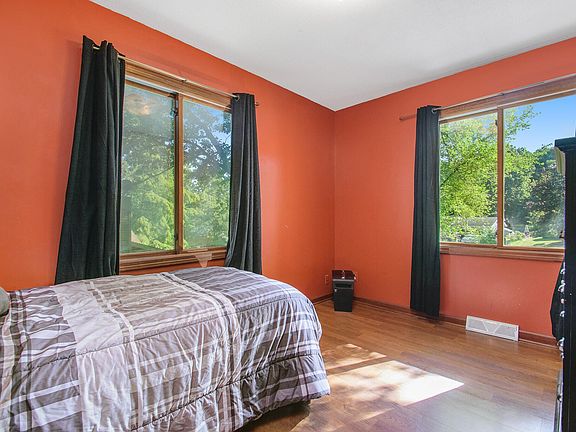 5th image of 4685 Boyd Ave NE