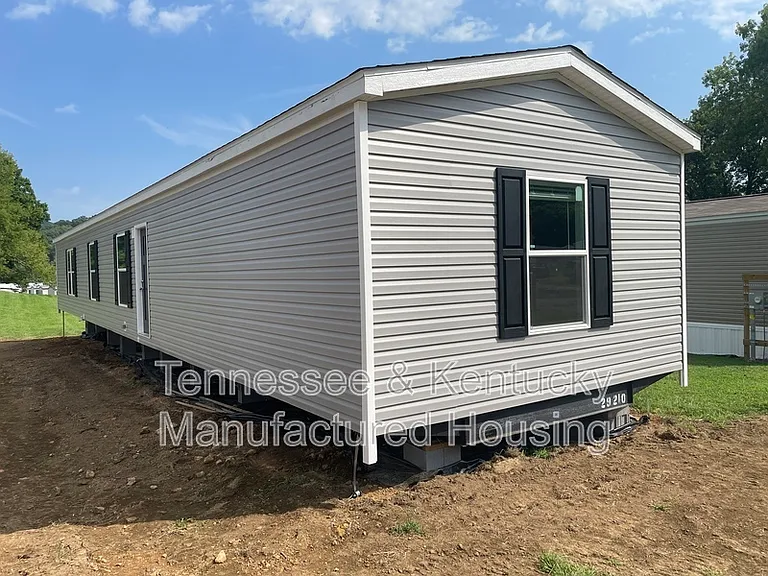 106 Cumberland Ln — Photo 1