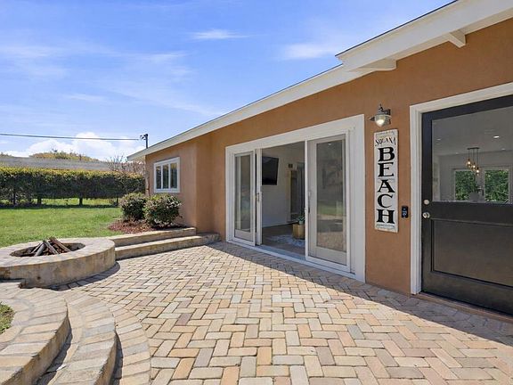 4th image of 637 N Rios Ave