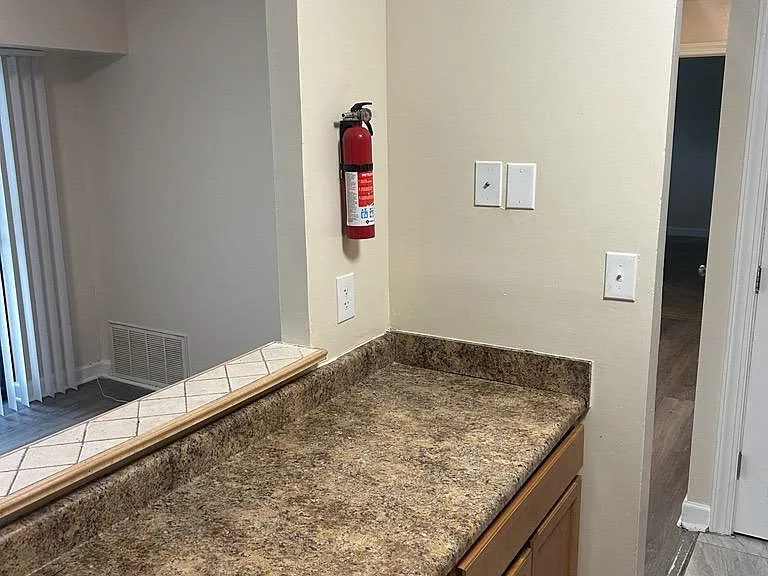 6310 Hil Mar Dr #9-3 — Photo 17