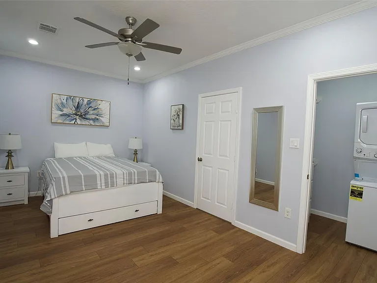 3710 Yellowstone Blvd — Photo 6