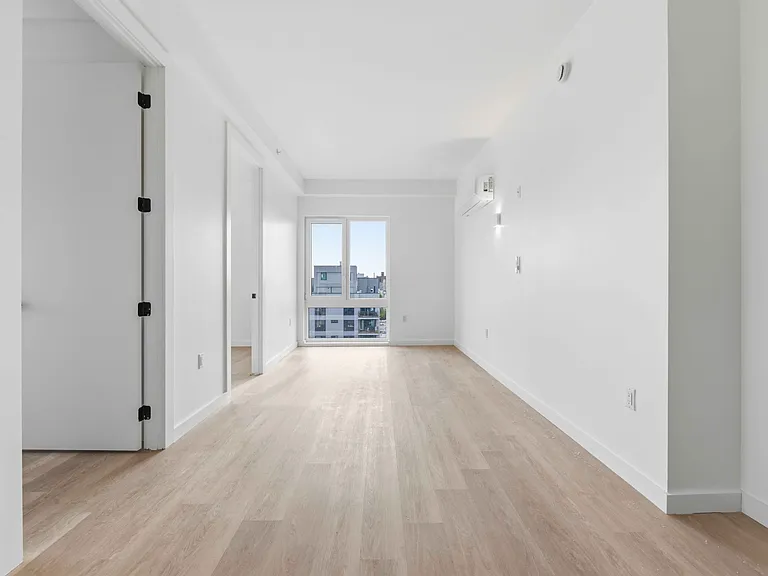 172-02 Hillside Ave #5I — Photo 9